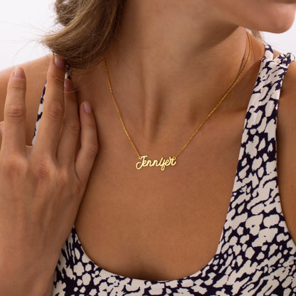 Romantic script name necklace in 14K gold, personalized pendant
