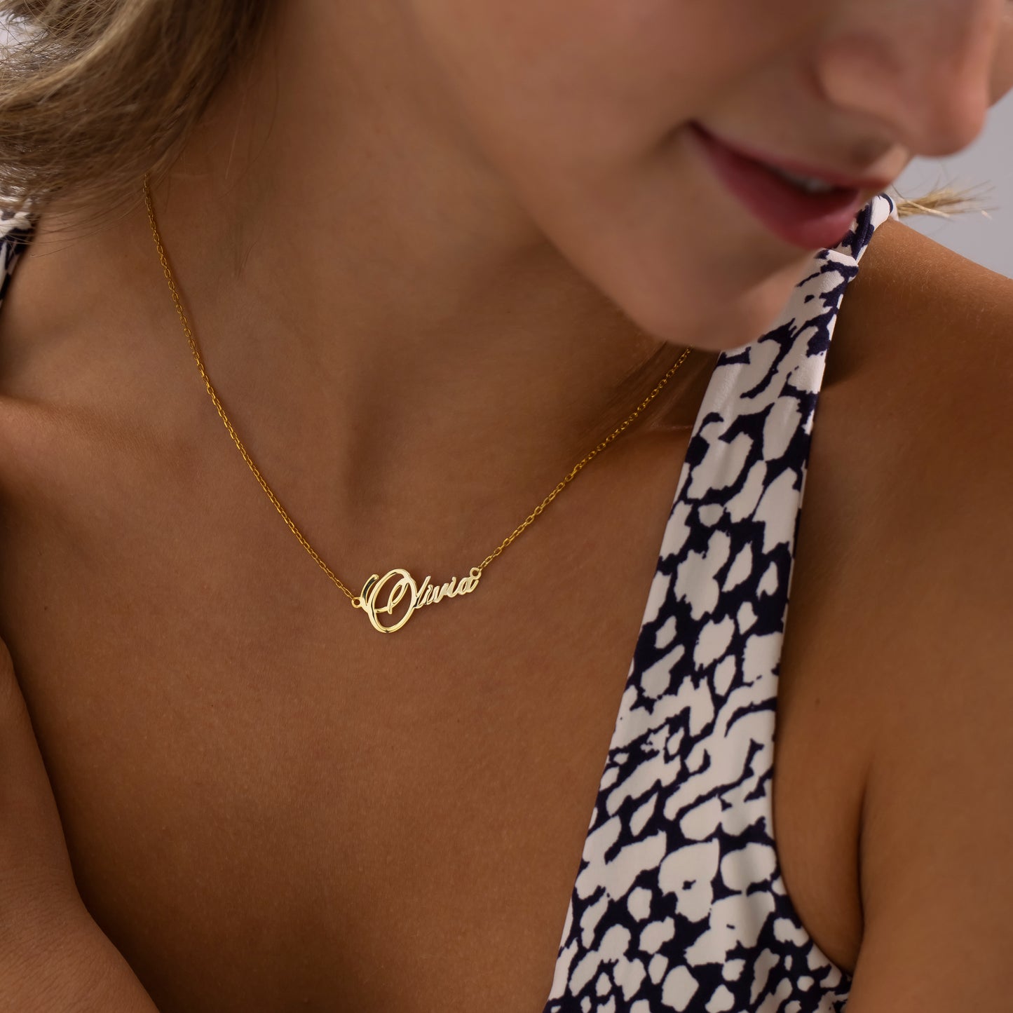 14K Gold Calligraphy Name Necklace | Luxury Personalized Script Necklace
