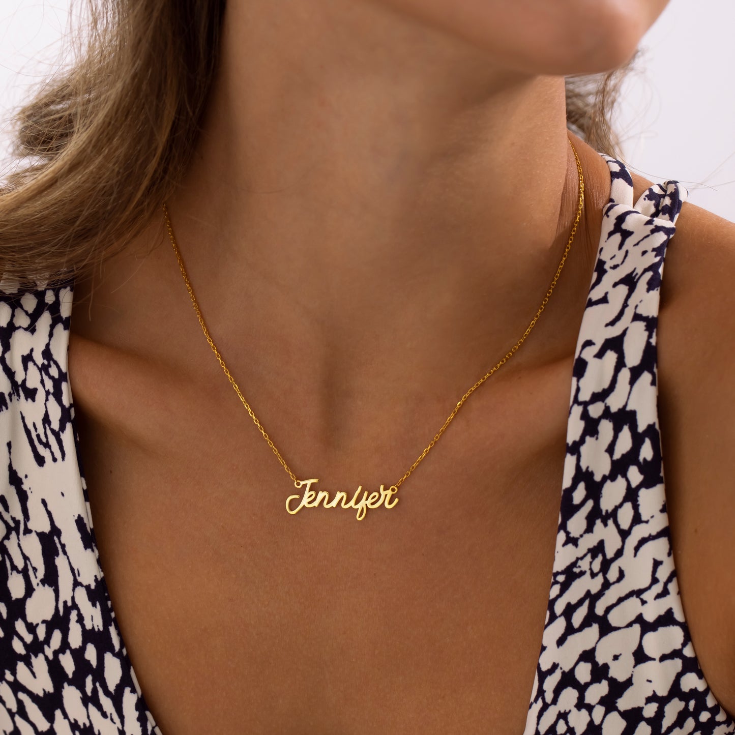 14K Gold Romantic Script Name Necklace | Personalized Flowing Name Necklace
